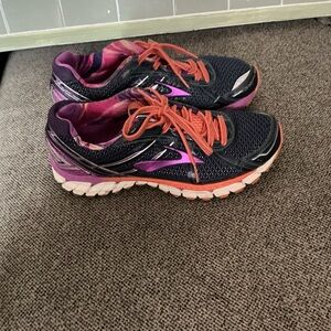 Brooks Women's Athletic Shoes - Black and Purple